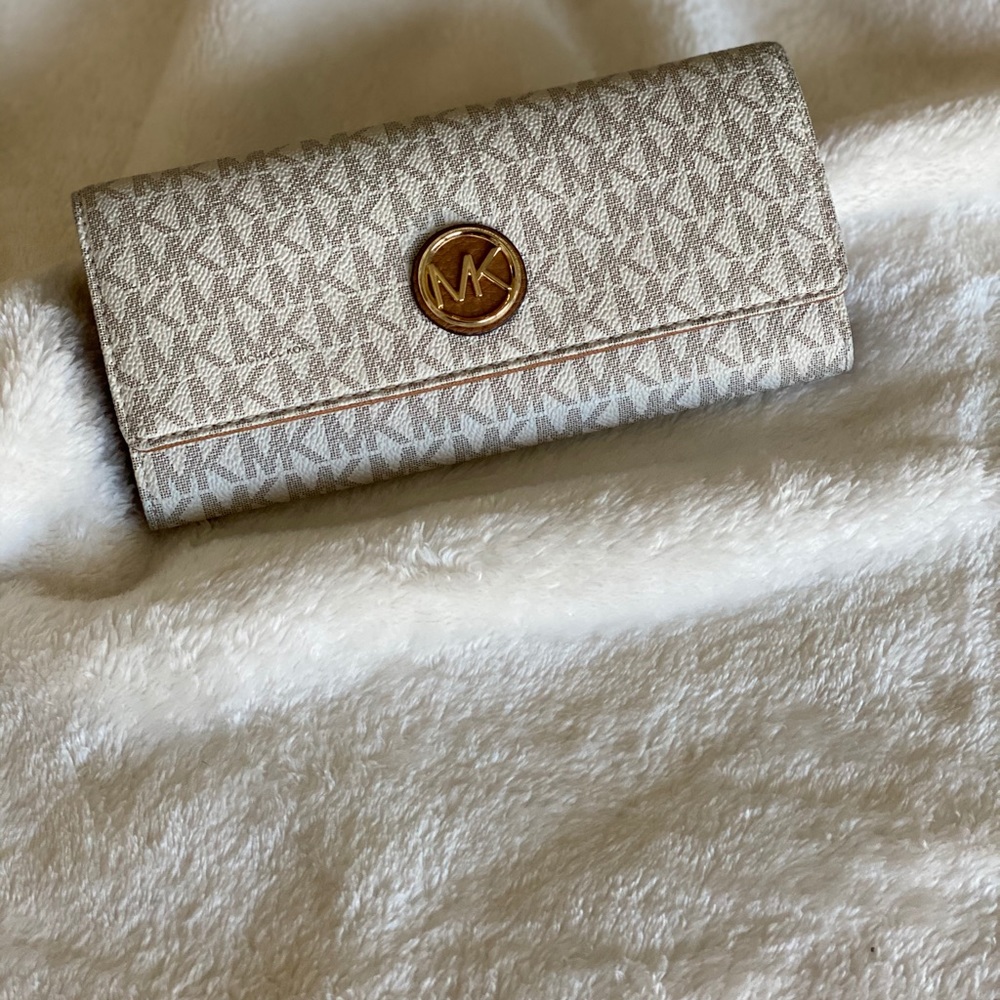 MK wallet